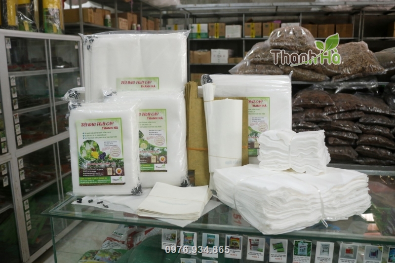Túi bao Thanh Hà được bày bán tại nhiều cửa hàng vật tư nông nghiệp