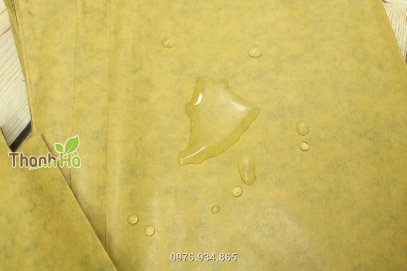 Chất liệu giấy pha nilon bên ngoài phủ sáp chống nước