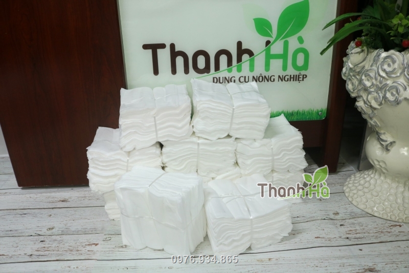 Túi vải dày màu trắng đảm bảo chất lượng cao, được đóng theo bịch 200 túi
