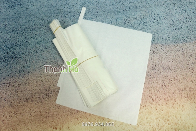Mỗi cuộn túi giấy sáp trắng bao gồm 100 túi