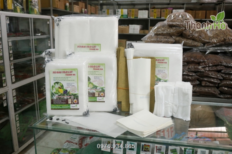 Túi bao trái Thanh Hà đang bày bán rộng rãi tại các cửa hàng vật tư nông nghiệp